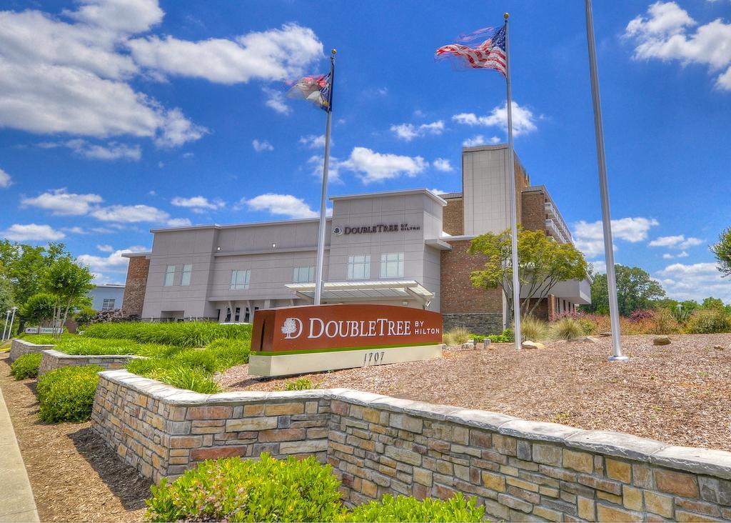 Doubletree By Hilton Hotel Raleigh - Brownstone - University מראה חיצוני תמונה