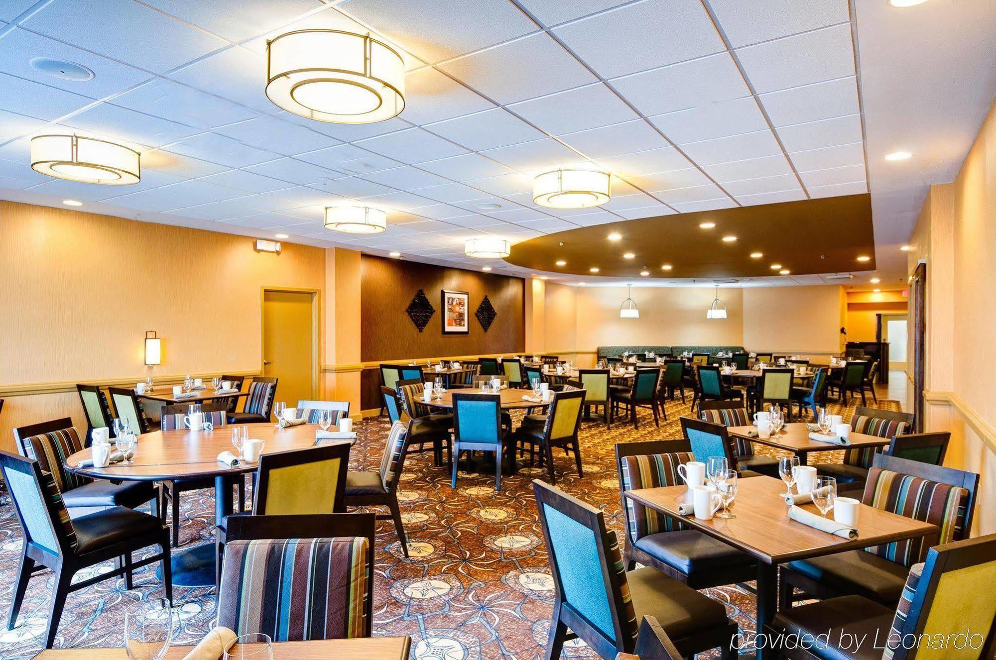 Doubletree By Hilton Hotel Raleigh - Brownstone - University מראה חיצוני תמונה