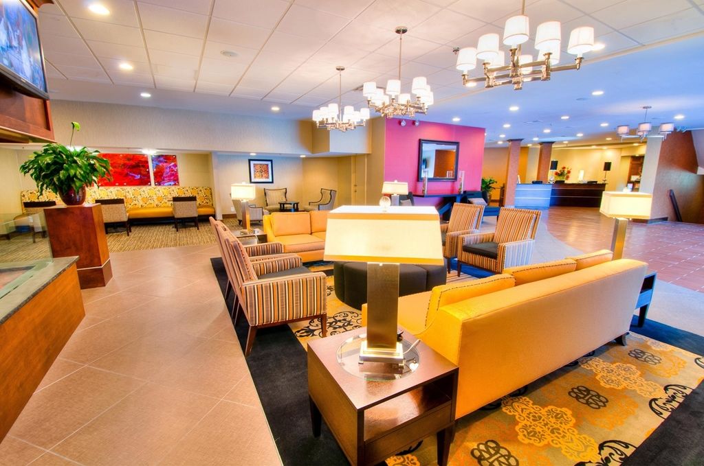 Doubletree By Hilton Hotel Raleigh - Brownstone - University מראה פנימי תמונה