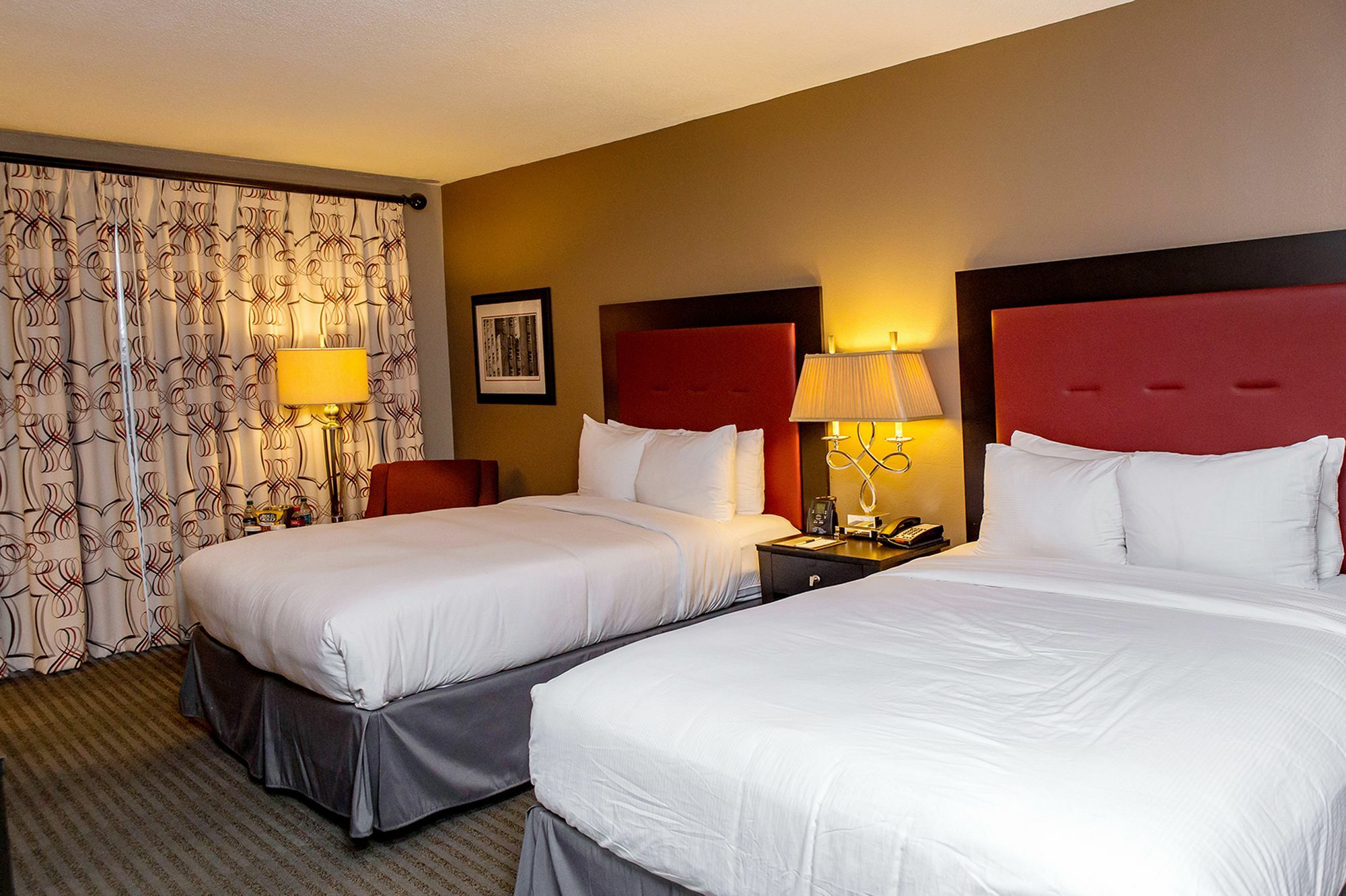 Doubletree By Hilton Hotel Raleigh - Brownstone - University מראה חיצוני תמונה
